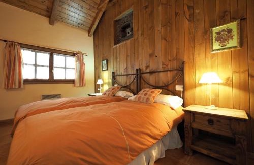 Lardies Ski Chalet | Oceanfront Retreat at Los Tres Albares - Rated 8.8/10