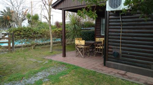 Chascomus Cabin | Pet-Friendly Los Tres Duendes: Rated 9/10 with Pool & Breakfast