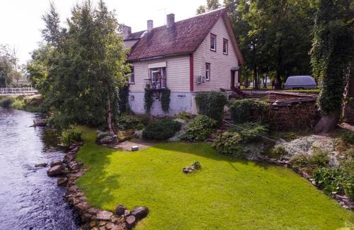 Poltsamaa Apartment | Family-Friendly Stay at Lossi 8-5 Põltsamaa Erika