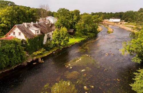 Poltsamaa Apartment | Family-Friendly Stay at Lossi 8-5 Põltsamaa Erika