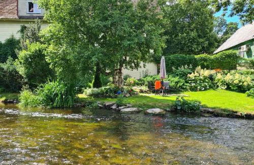 Poltsamaa Apartment | Family-Friendly Lossi 8 Põltsamaa with Scenic River Views