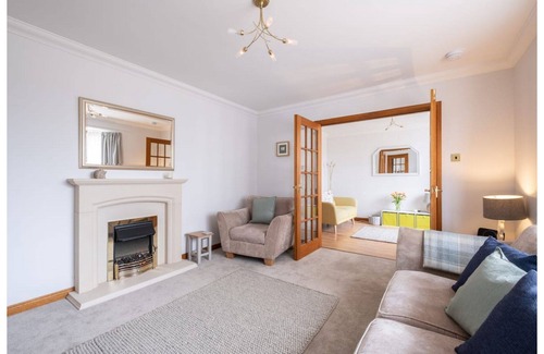 Lossiemouth House | Lossiemouth bungalow a stone's throw from beach