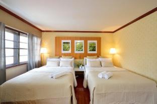Sanam Pao Bed & Breakfast | Cozy Lost and Found Bed and Breakfast with Free Breakfast