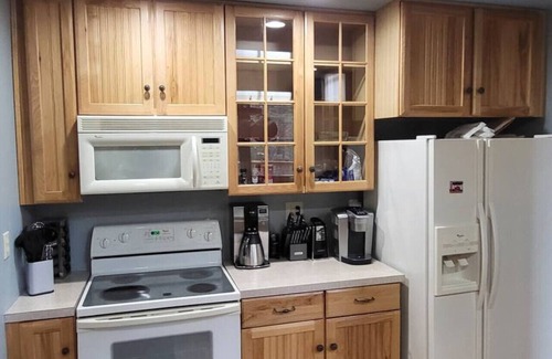 Mount Hood Village House | Experience Mt. Hood Chalet: Hot Tub, Sauna & Pet-Friendly Stay
