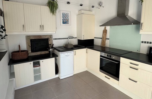 Pech-Luna House | L’Ostalet: a peaceful countryside retreat near Mirepoix w/large heated pool