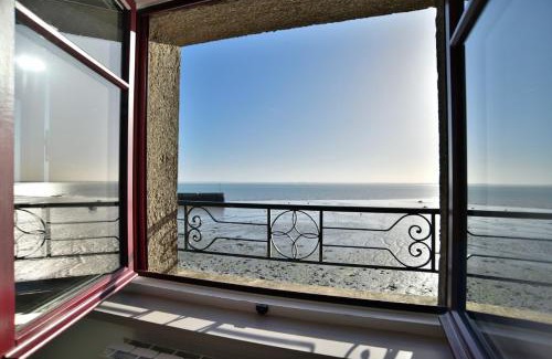 Cancale Apartment | Oceanfront Escape: LOstra 2 with Mezzanine in Cancale