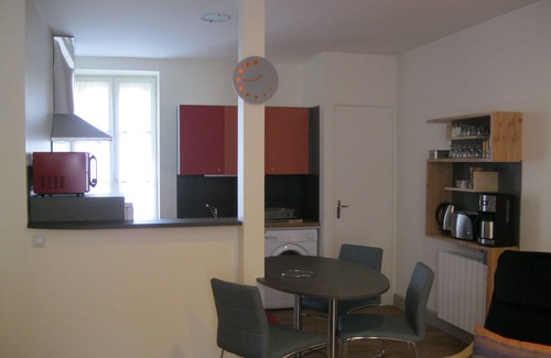 Laroque-des-Arcs Apartment | Discover Lot Valley: Family-Friendly Stay Near Cahors