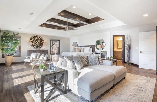 Versailles House | LOTO Pointe, Updated Luxury Home w/Boat & PWC Slip, Boat Ramp, Firepits, Pool Table & More!