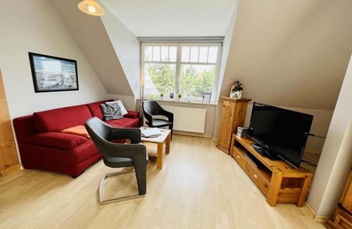 Hohe Dune Apartment | Ocean View Retreat at Lotsenhaus/Südblick for Families