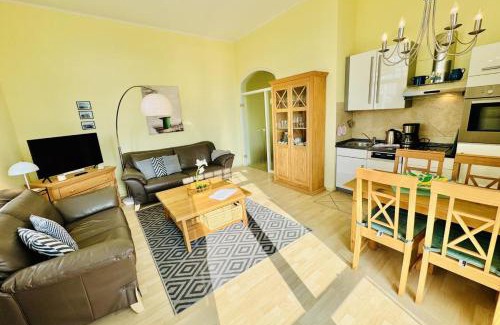 Hohe Dune Apartment | Family-Friendly Getaway at Lotsenhaus/Traumschiff
