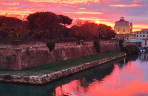 Livorno House | Discover Lotte's Guesthouse: Family-Friendly with Kitchen