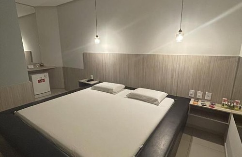Northeast Region Hotel | Enjoy Comfort at Lotu's Motel with Pool and Hot Tub