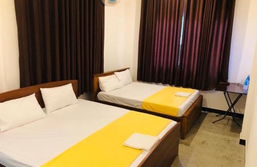 Ibbagamuwa Hotel | Discover Lotus Hotel: Family-Friendly Dining & Comfort