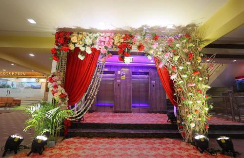 Seal Lane Hotel | Discover Lotus Hotel and Banquet with Top Guest Ratings