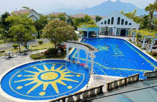 Thanh Thuy Hotel | Experience Luxury at Lotus Hotel - Vườn Vua with Pool & Spa