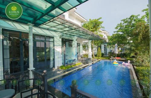 Thanh Thuy Hotel | Experience Luxury at Lotus Hotel - Vườn Vua with Pool & Spa