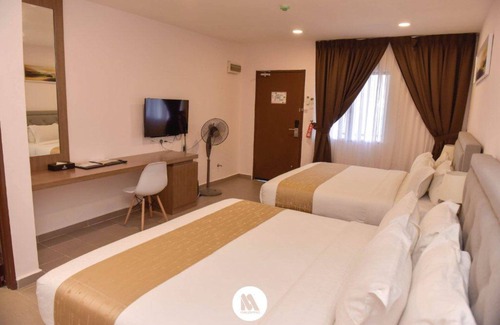 Bandar Penawar Hotel | Beachfront Bliss at Lotus Seaview Resort with Pool & Dining