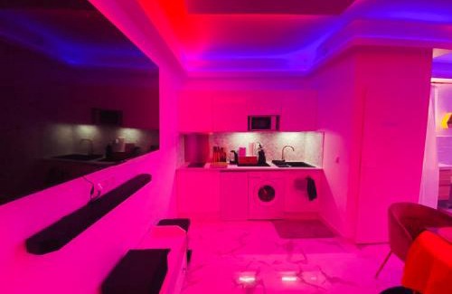 Saint-Quentin Apartment | Lotus Studio: Relaxing Hot Tub & Central Location Awaits