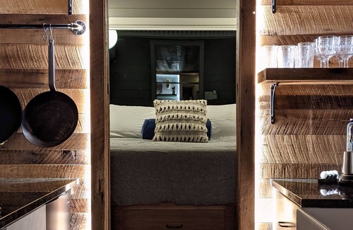 Boulder Creek Cottage | Escape to Lotus Tiny Home at The Eyries: Guest Rated 10/10