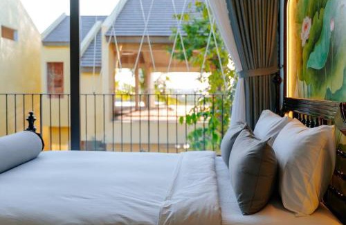 Cam Ha Villa | Lotus Villa Hoi An: River View Retreat with Private Pool