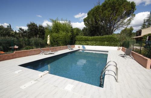 Cabrieres-d'Avignon Villa | Relax at Lou Cigalon with Ocean Views and a Pool