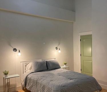 West Main Historic District Apartment | Experience Lou-City Penthouse Suite: Pet-Friendly Bliss