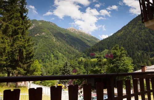 Vinadio Bed & Breakfast | Pet-Friendly Retreat at LOU LOOP B&B: Rated 8.5/10