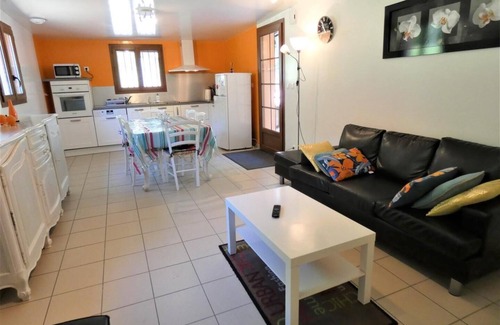 Leon House | Top-Rated Lou Parc Gîte in Leon with Family-Friendly Amenities