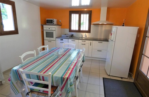 Leon House | Top-Rated Lou Parc Gîte in Leon with Family-Friendly Amenities