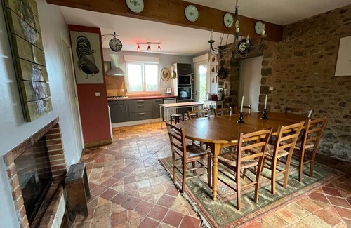 Bais House | Relaxing Family Retreat in Evron with Pool & Spa Amenities