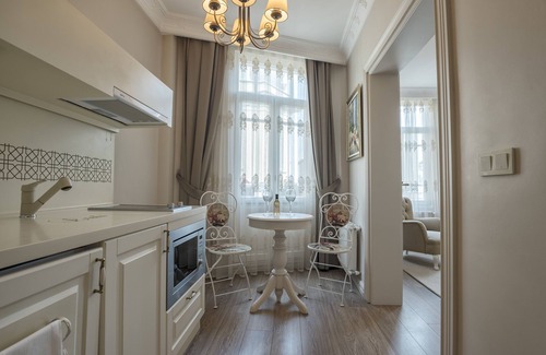 Galata Hotel | Exceptional Louis Appartements Galata - 4-Star with Breakfast