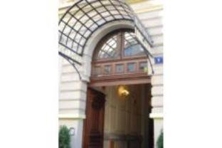 Prague 2 Hotel | Discover Comfort at Louis Leger: Pet Friendly & Family Fun