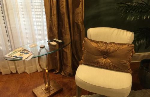 Milton Bed & Breakfast | Delightful Louisiana Cajun Mansion: Eco-Friendly Retreat