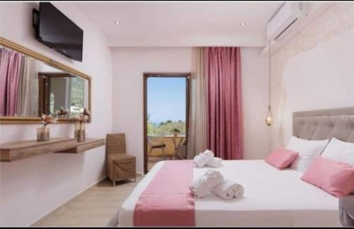 Skala Apartment | Highly Rated Loukia's Studios with Family-Friendly Options