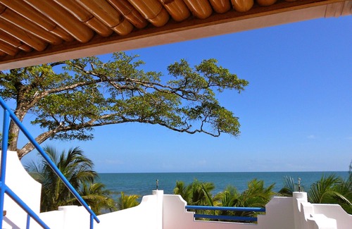 Sittee River Villa | Relax by the Pool or Enjoy Ocean Views at Our Hotel