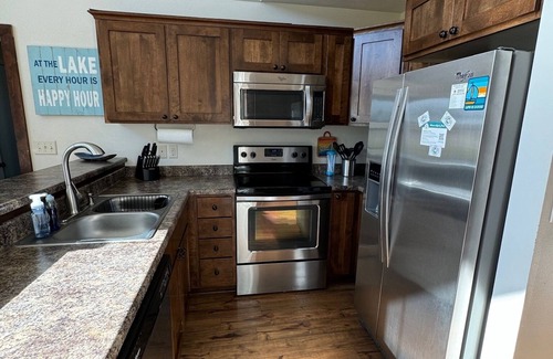 Spirit Lake House | Relax at Bridges Bay Resort with Waterpark Access