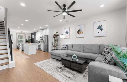 Charlotte House | Lounge in LoSo - South End Charlotte