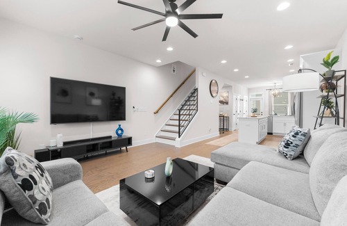 Charlotte House | Lounge in LoSo - South End Charlotte