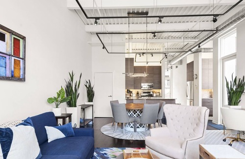 Carbondale Condo | Lounging In The Lofts | Luxe 1bed Penthouse