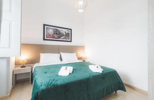 Lousa Bed & Breakfast | Family-Friendly Lousã Estação AL with High Guest Ratings