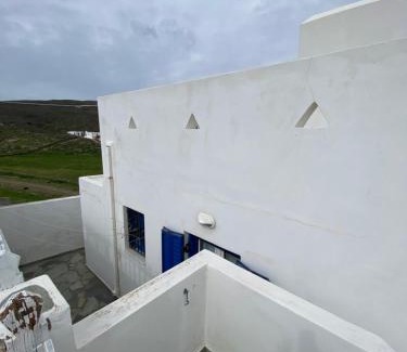 Loutra House | Family-Friendly Escape at Loutra Hills - Rated 9.4/10