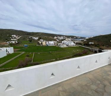Loutra House | Family-Friendly Escape at Loutra Hills - Rated 9.4/10