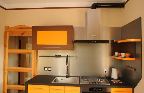 Marianske Lazne Apartment | Discover Louvre: A Unique Stay with Breakfast & Dining Options