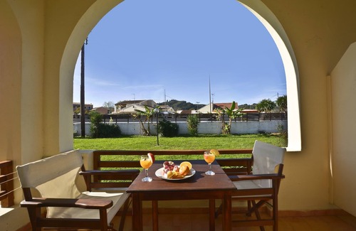 Sidari Apartment | Top-Rated Louvros Studio 4 in Sidari, Corfu with Pool