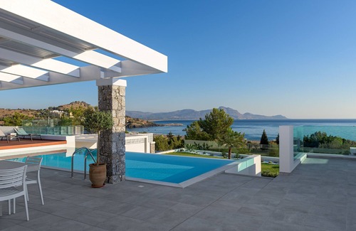 Vlicha Villa | Experience Louzoia Bay Villa Rhodes - Oceanfront Bliss Awaits