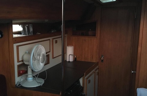 Thonon-les-Bains Boat Rental | Romantic Getaway at Love Boat with Oceanfront Views