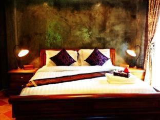 Sangkhla Buri Resort | Discover Love Bridge House: Family-Friendly Retreat