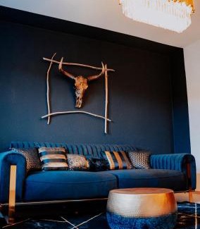 Hagen Apartment | Cozy Love Cottage with Hot Tub and Spa Amenities Await You