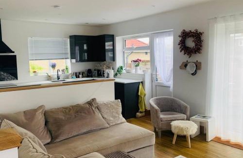 Lancing House | Relax at Love Lancing by the Sea - Oceanfront with Hot Tub