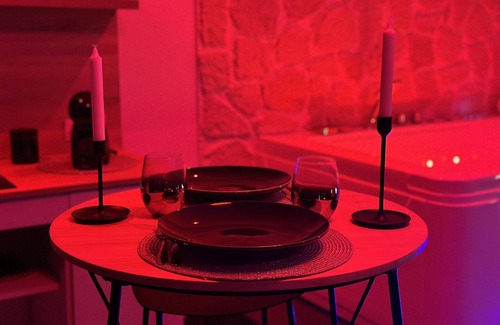 Le Val-d'Ajol Apartment | Indulge in Love Room With Jacuzzi & Perfect 10/10 Rating